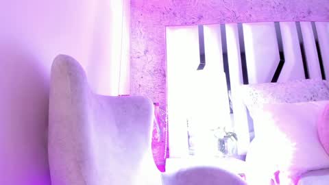 Snapshot of _valeria___ chatting on 02/08/25, 06:54 valeria jade online show from 02/08/25, 06:54