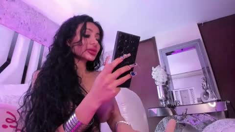 Snapshot of _valeria___ chatting on 03/01/25, 08:45 valeria jade online show from 03/01/25, 08:45