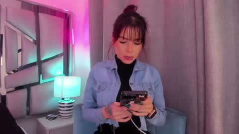 _valeria_saenz_ online show from 07/03/26, 03:02