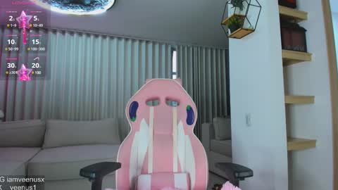 Snapshot of _veenus chatting on 02/28/25, 10:39 stephany online show from 02/28/25, 10:39