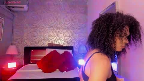 Venus online show from 09/18/25, 05:20