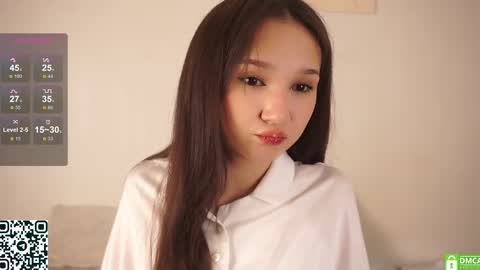 Viola online show from 03/11/25, 02:40