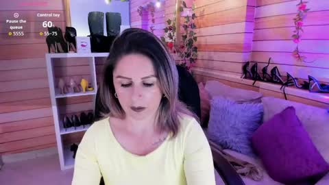 Snapshot of _victoria_collins chatting on 05/22/26, 10:43 Sol online show from 05/22/26, 10:43