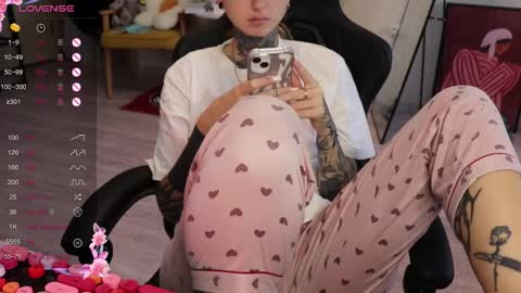 Alis online show from 09/26/25, 09:13