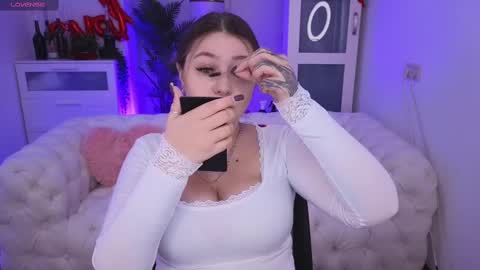 Snapshot of _wendy_evans_ chatting on 02/12/25, 01:48 Wendy online show from 02/12/25, 01:48