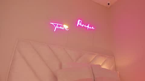 _wendy_x online show from 11/17/25, 11:38