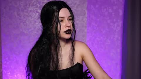 _white_mask_ online show from 12/19/25, 11:50