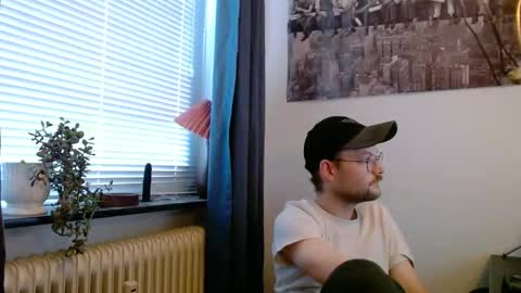 _whoisthatguy_ online show from 10/21/25, 02:51