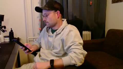 _whoisthatguy_ online show from 12/18/25, 03:51