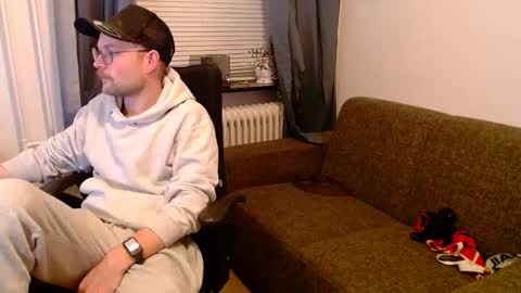 _whoisthatguy_ online show from 12/20/25, 03:41