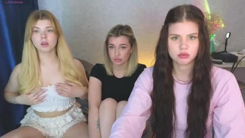 Fiona and Wayne online show from 04/24/26, 03:03