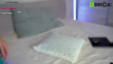 Lily online show from 02/22/25, 08:09