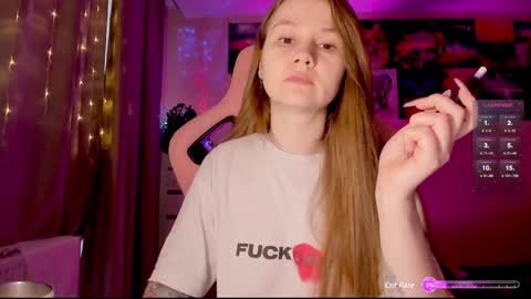 Snapshot of _witch__ chatting on 01/21/25, 09:24 Enni online show from 01/21/25, 09:24