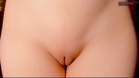 Snapshot of _witch__ chatting on 02/05/25, 10:30 Enni online show from 02/05/25, 10:30