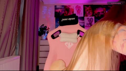 Snapshot of _witch__ chatting on 02/06/25, 07:35 Enni online show from 02/06/25, 07:35