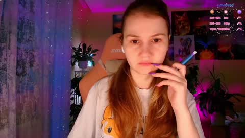 Snapshot of _witch__ chatting on 11/30/25, 07:45 Enni online show from 11/30/25, 07:45