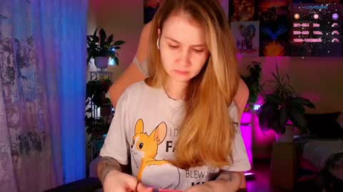 Snapshot of _witch__ chatting on 12/02/25, 07:36 Enni online show from 12/02/25, 07:36