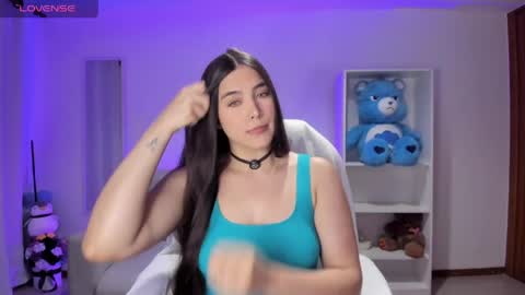 Snapshot of _wtdreamgirl chatting on 05/09/26, 10:53 Luisa online show from 05/09/26, 10:53