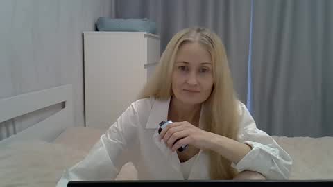 Snapshot of _xsharonx_ chatting on 01/13/25, 10:58 _xsharonx_ online show from 01/13/25, 10:58