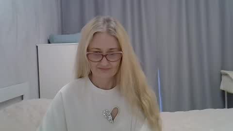 Snapshot of _xsharonx_ chatting on 02/01/25, 11:10 _xsharonx_ online show from 02/01/25, 11:10