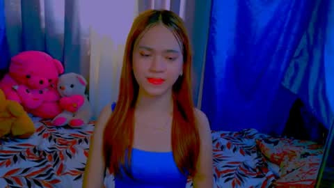 Snapshot of _xxlilly chatting on 05/28/26, 05:05 _xxlilly online show from 05/28/26, 05:05