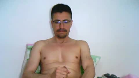 Snapshot of _yjesneth2011 chatting on 12/25/24, 09:22 _yjesneth2011 online show from 12/25/24, 09:22