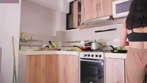 Macca and Ana online show from 12/26/24, 03:16