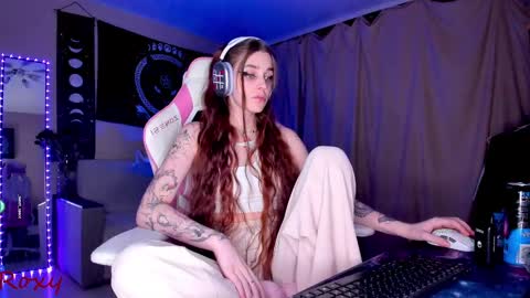 Roxy online show from 02/25/25, 02:36