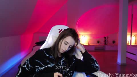 Snapshot of _yummybabes_ chatting on 12/10/24, 03:22 Nicole Thomas Dave online show from 12/10/24, 03:22