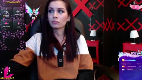 Yuyi online show from 01/23/25, 02:17