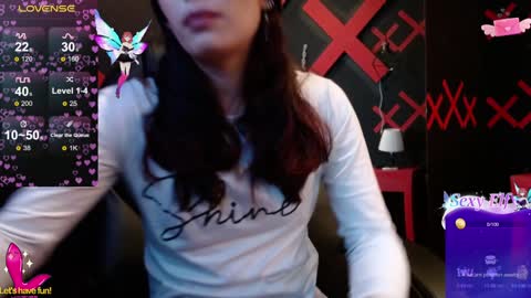 Yuyi online show from 02/03/25, 11:09