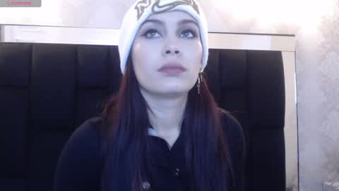 Yuyi online show from 02/08/25, 11:22