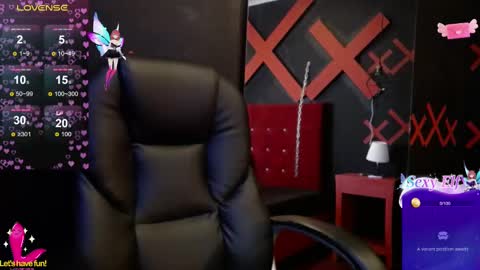 Yuyi online show from 02/13/25, 11:17