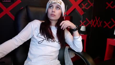 Yuyi online show from 02/17/25, 05:32