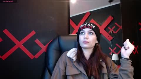 Yuyi online show from 03/03/25, 11:11