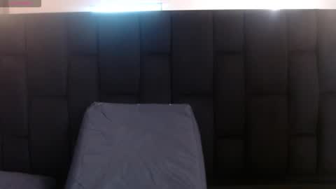 Yuyi online show from 09/29/25, 12:32