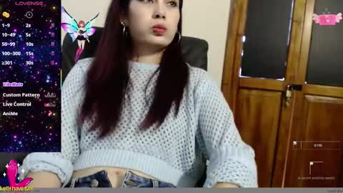 Yuyi online show from 10/14/25, 12:50