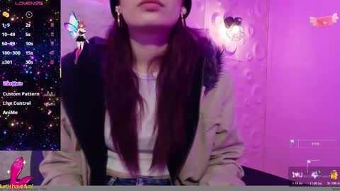 Yuyi online show from 11/01/25, 12:18