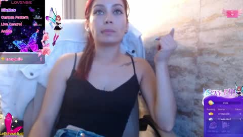 Yuyi online show from 04/01/26, 09:23