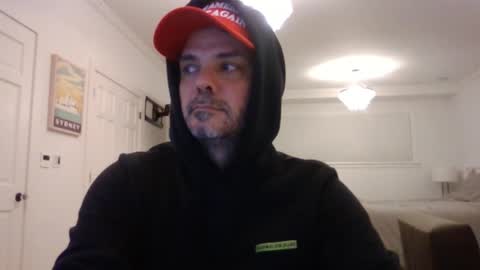 Snapshot of _zeus____ chatting on 01/08/25, 04:34 Zeus online show from 01/08/25, 04:34