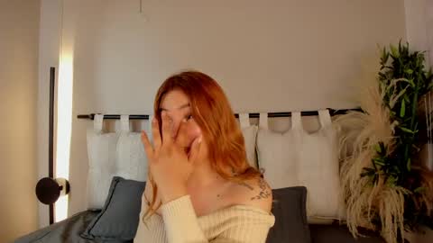 Snapshot of _zoe_3 chatting on 05/15/26, 12:23 Zoe online show from 05/15/26, 12:23