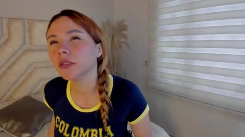 Zoe  online show from 06/23/26, 12:36