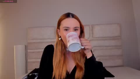Zoe  online show from 08/01/26, 12:48