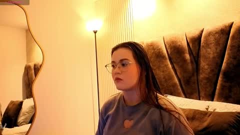 zoe online show from 02/05/26, 11:59