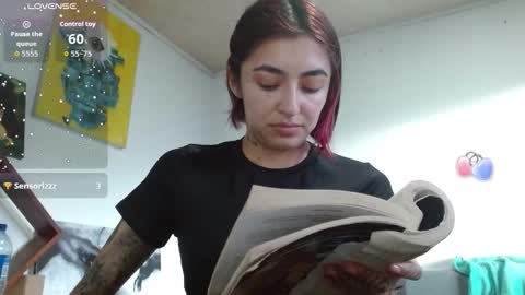 Zoe  online show from 10/24/25, 10:17