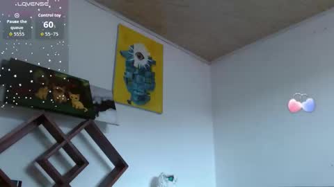 Zoe  online show from 12/15/25, 06:56