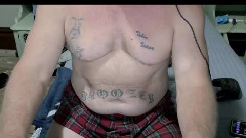 Snapshot of a2le3x867230 chatting on 02/27/25, 12:32 Trisha Monroe Xo and him online show from 02/27/25, 12:32