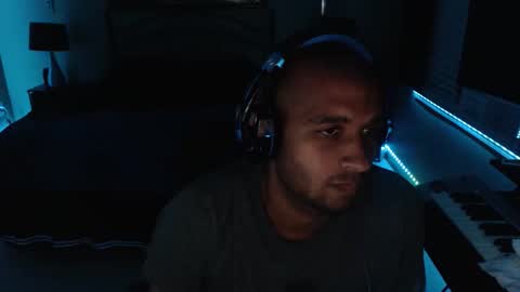 a4orce online show from 10/27/25, 12:04