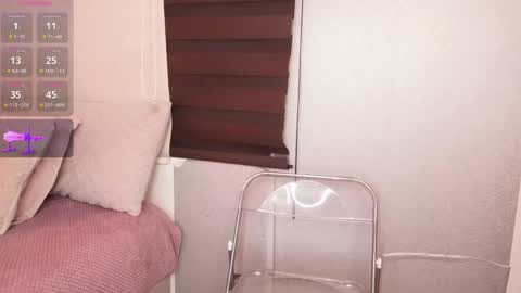 Alexandra  online show from 04/22/26, 09:44