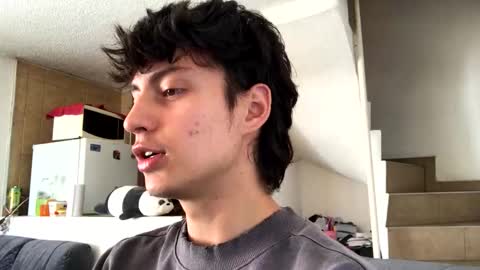 a littlee bear online show from 11/11/25, 12:16